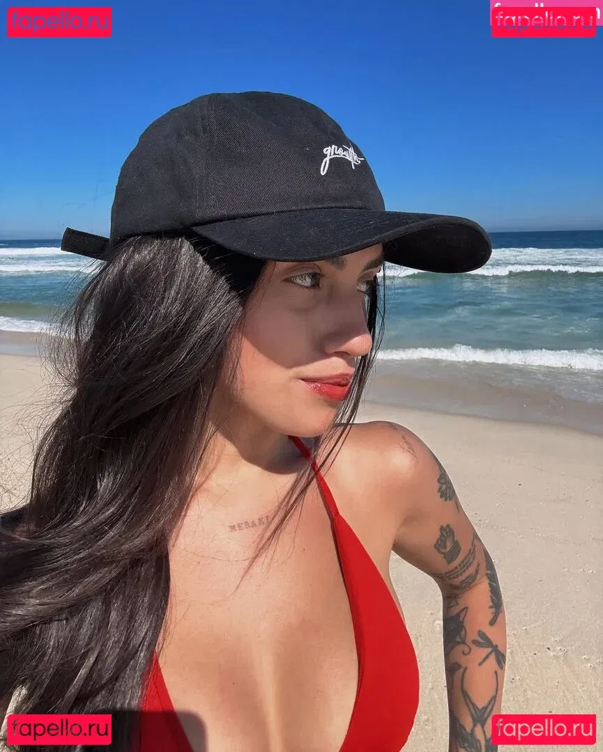 Vitoria Marcilio Onlyfans Photo Gallery 