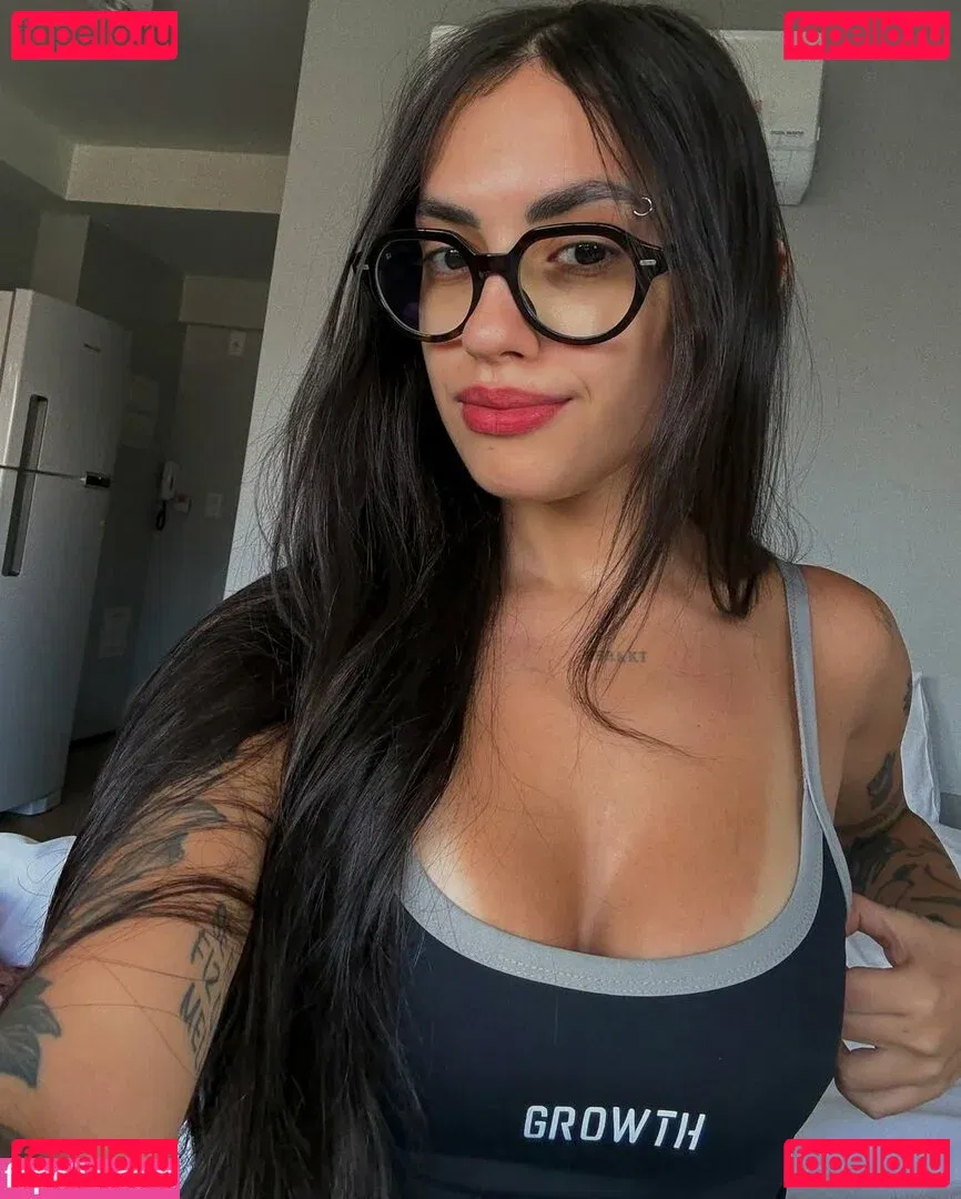Vitoria Marcilio Onlyfans Photo Gallery 