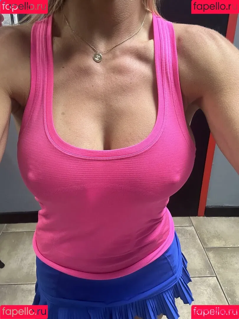 Fitwife1983 Onlyfans Photo Gallery 