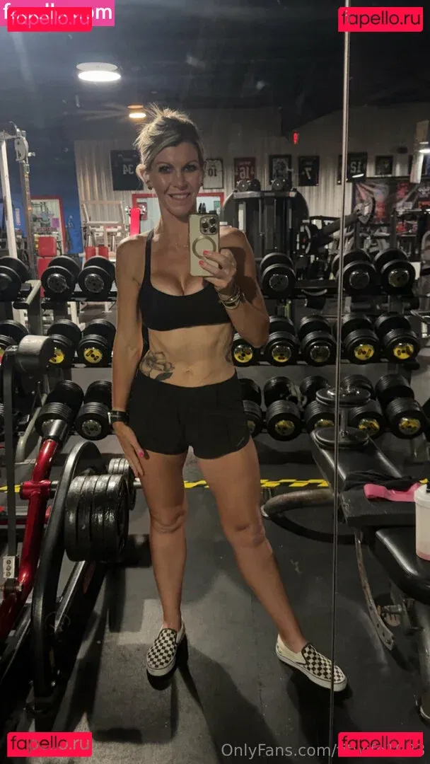 Fitwife1983 Onlyfans Photo Gallery 
