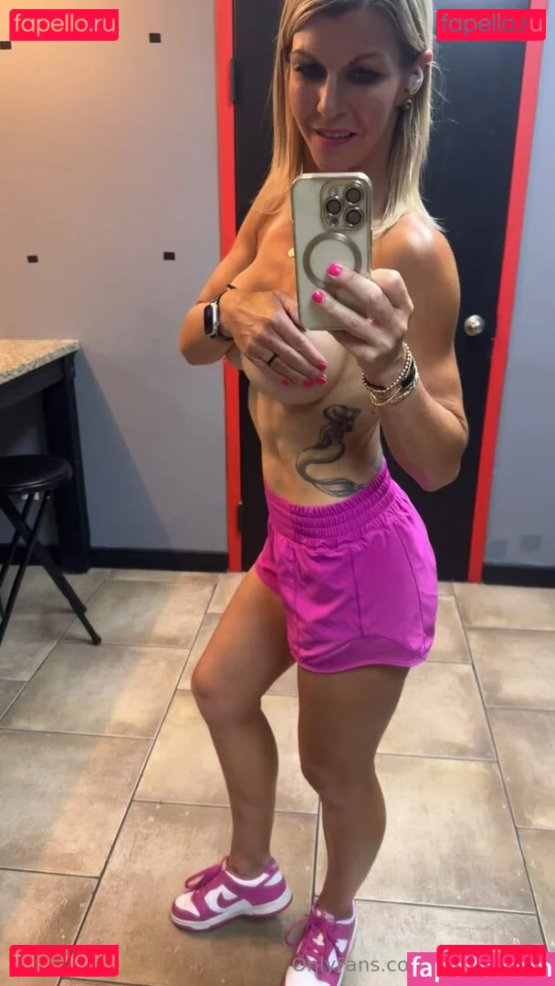 Fitwife1983 Onlyfans Photo Gallery 