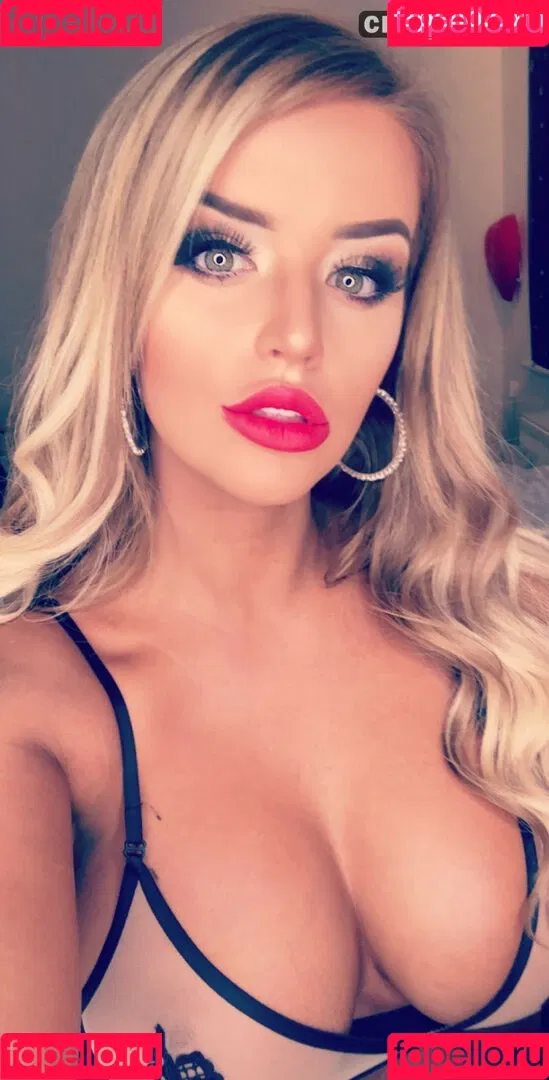 Charlotte Knight Onlyfans Photo Gallery 