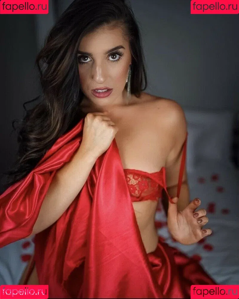 Amanda Chilelli Onlyfans Photo Gallery 
