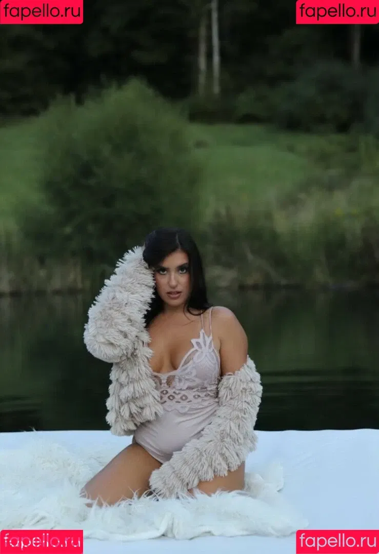 Amanda Chilelli Onlyfans Photo Gallery 