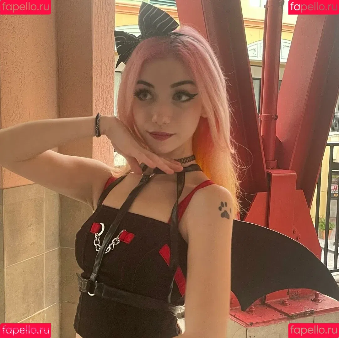 Iluvmeww Onlyfans Photo Gallery 