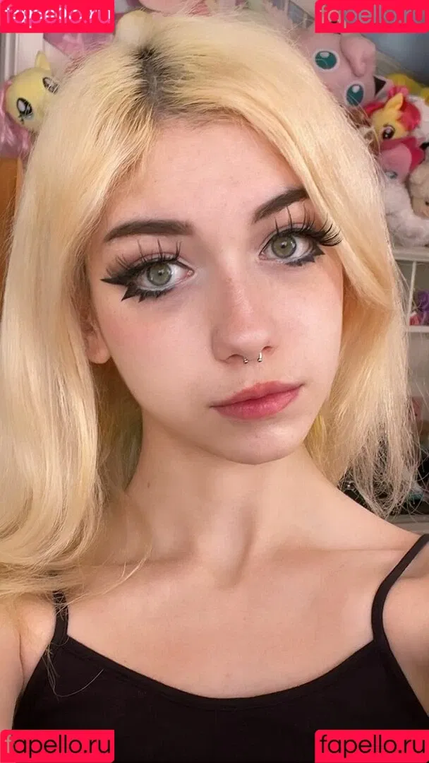 Iluvmeww Onlyfans Photo Gallery 