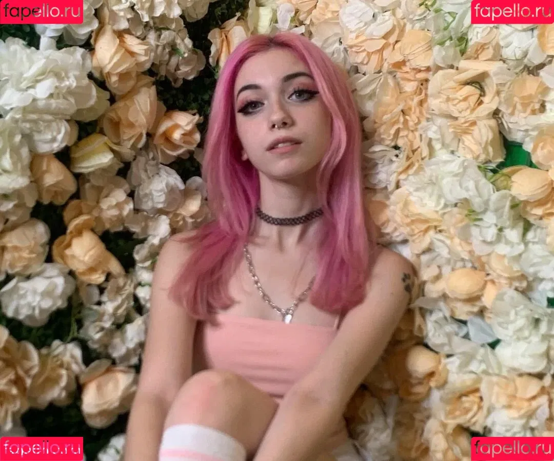 Iluvmeww Onlyfans Photo Gallery 