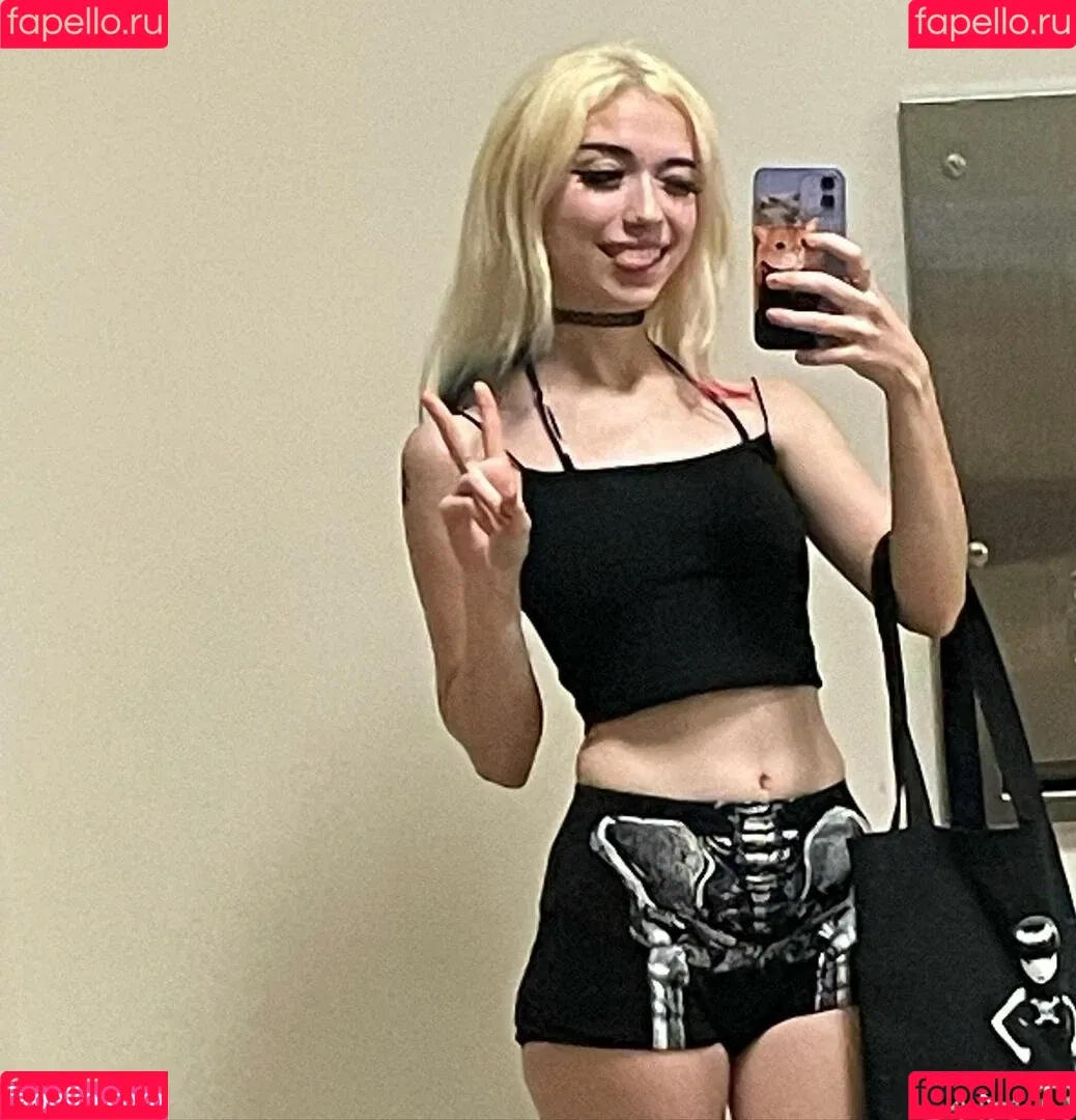 Iluvmeww Onlyfans Photo Gallery 
