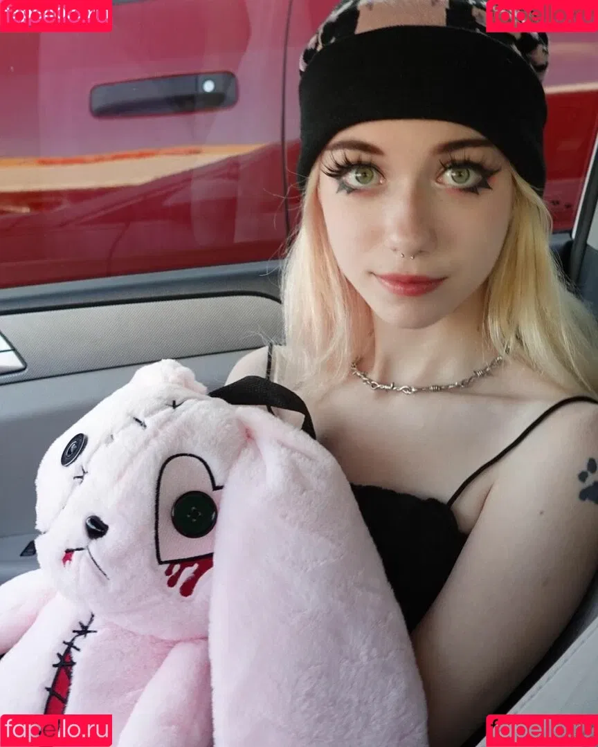 Iluvmeww Onlyfans Photo Gallery 