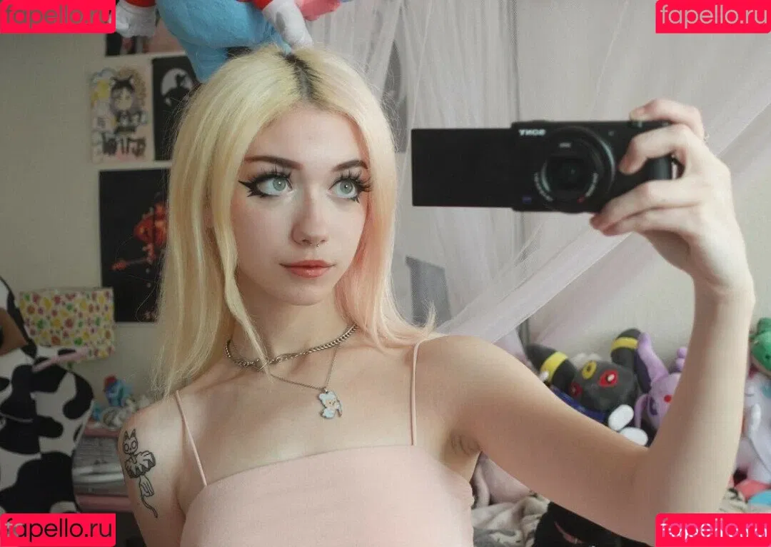 Iluvmeww Onlyfans Photo Gallery 