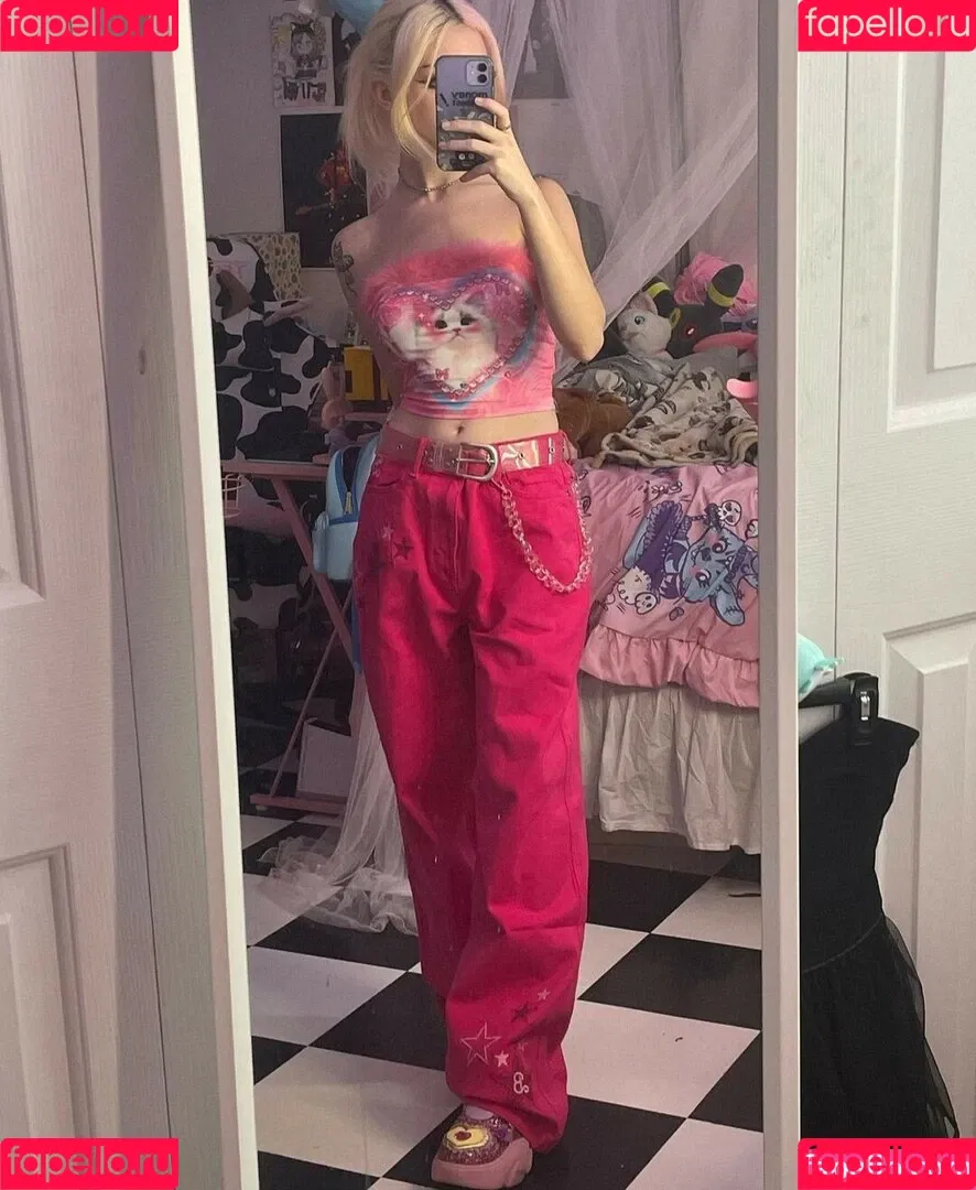 Iluvmeww Onlyfans Photo Gallery 