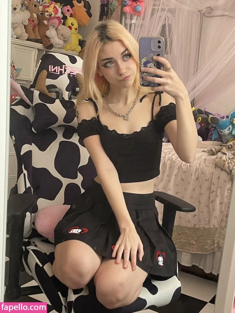 Iluvmeww Onlyfans Photo Gallery 