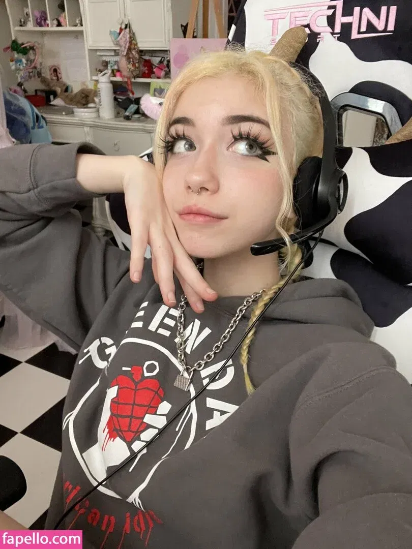 Iluvmeww Onlyfans Photo Gallery 