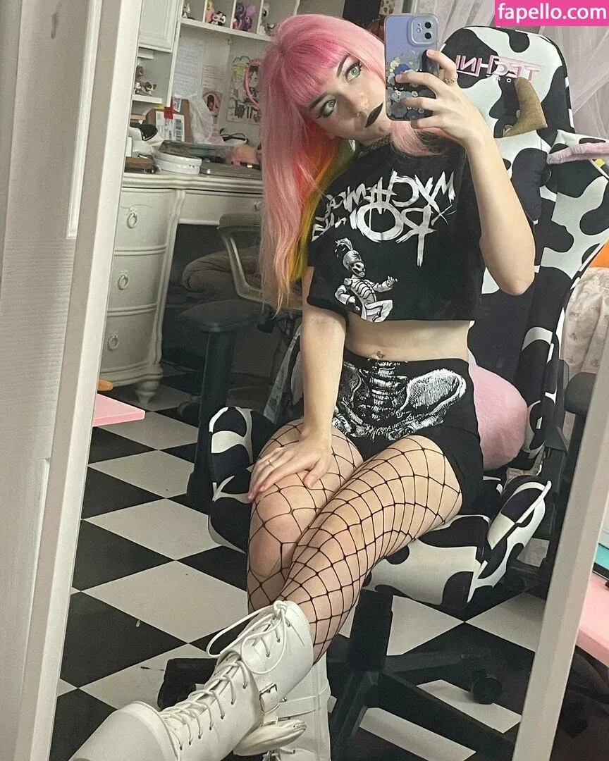 Iluvmeww Onlyfans Photo Gallery 