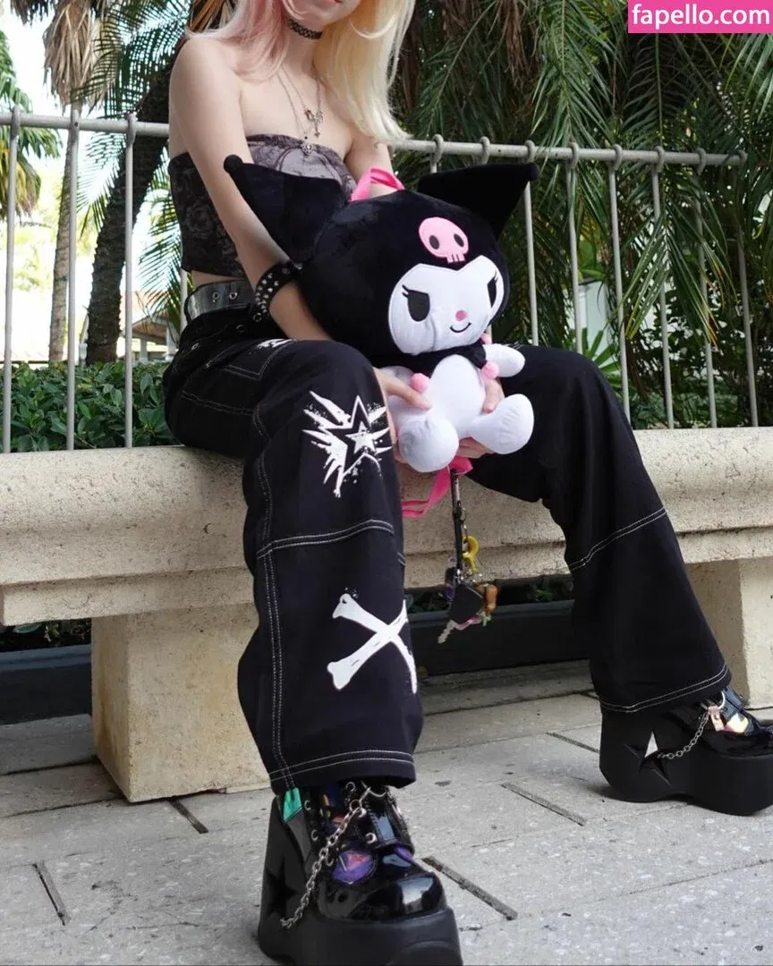 Iluvmeww Onlyfans Photo Gallery 