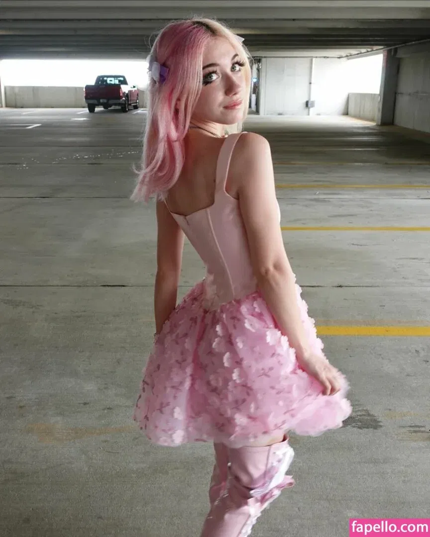 Iluvmeww Onlyfans Photo Gallery 