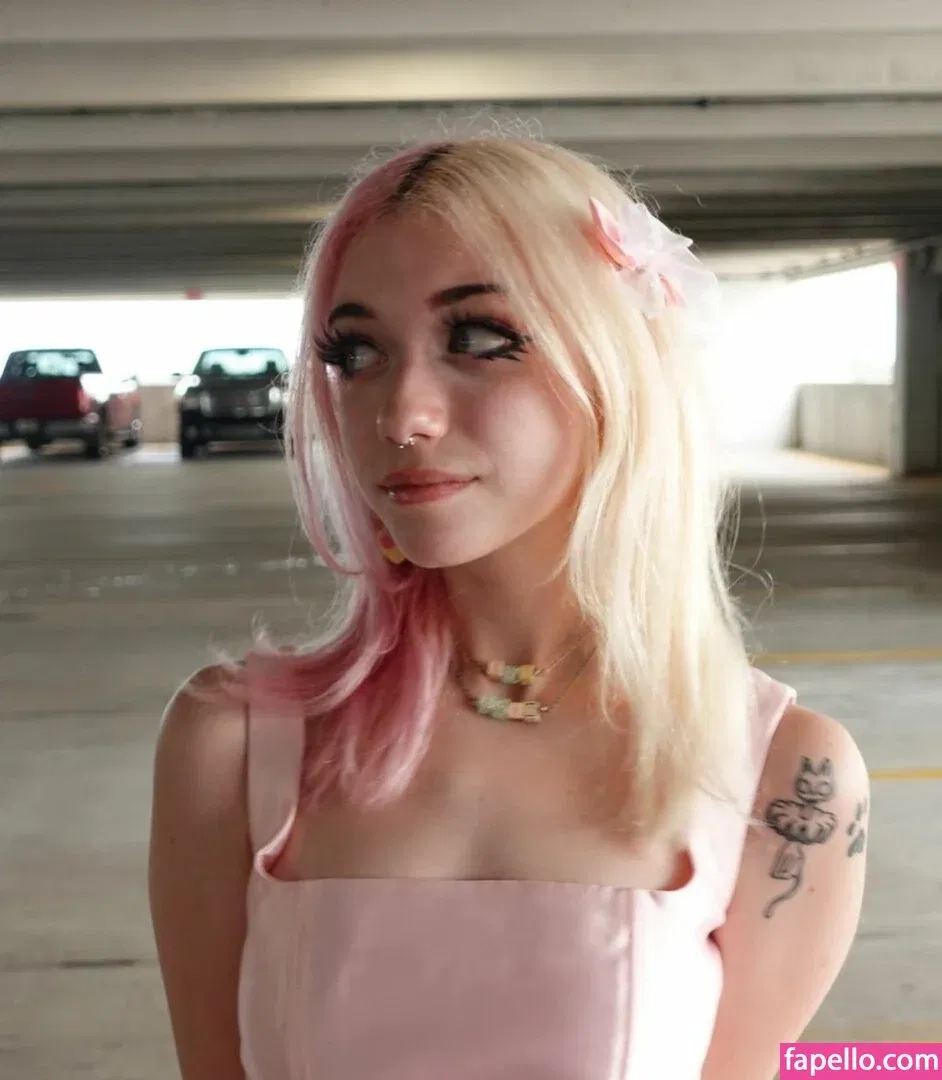 Iluvmeww Onlyfans Photo Gallery 