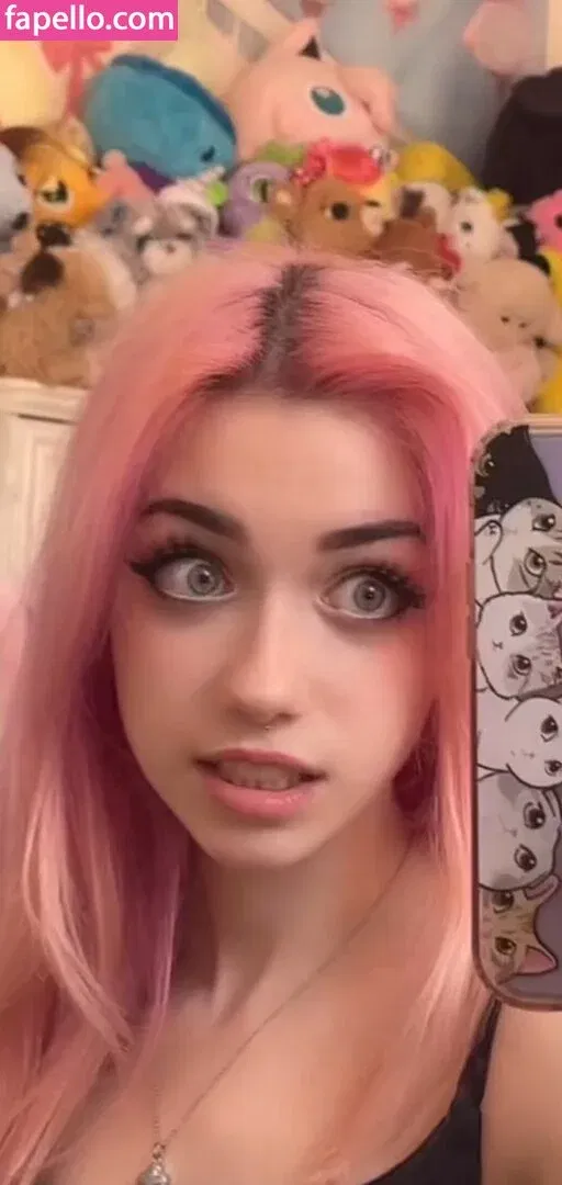 Iluvmeww Onlyfans Photo Gallery 