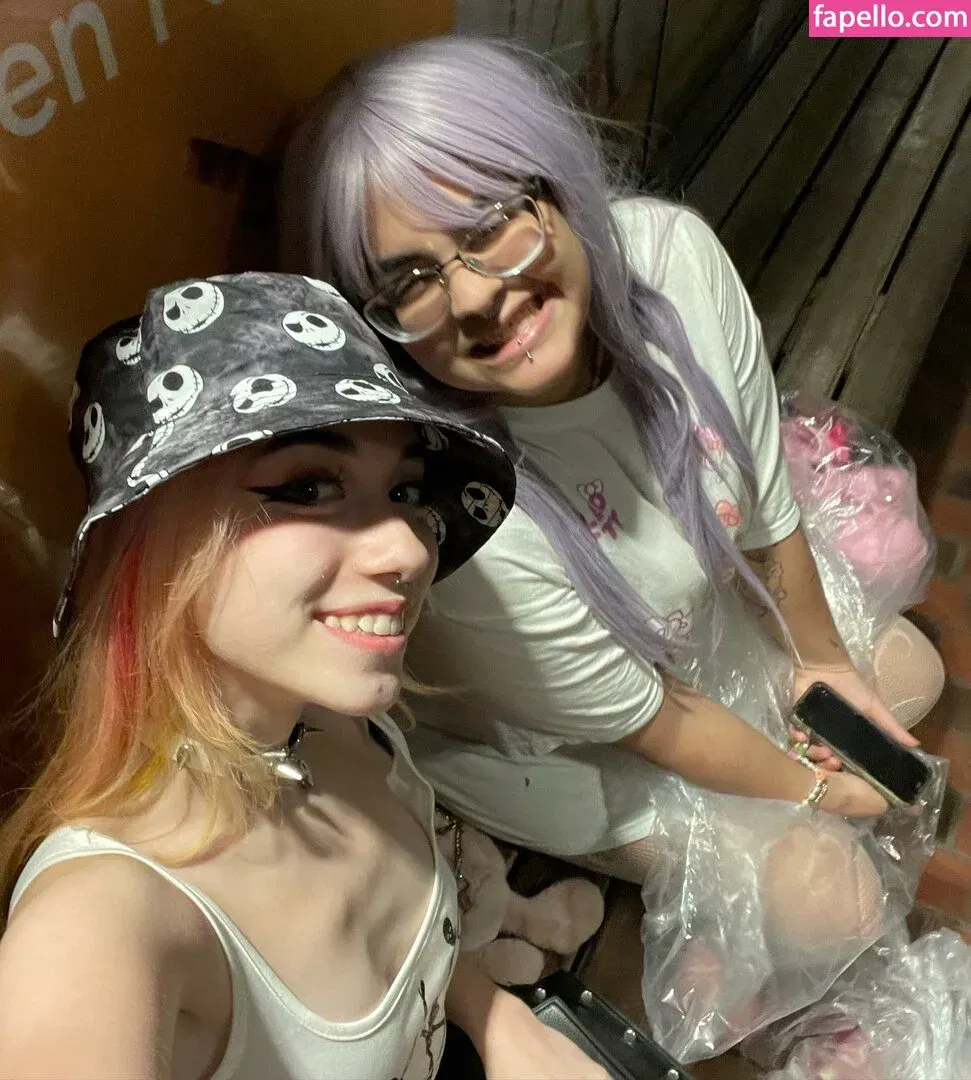 Iluvmeww Onlyfans Photo Gallery 