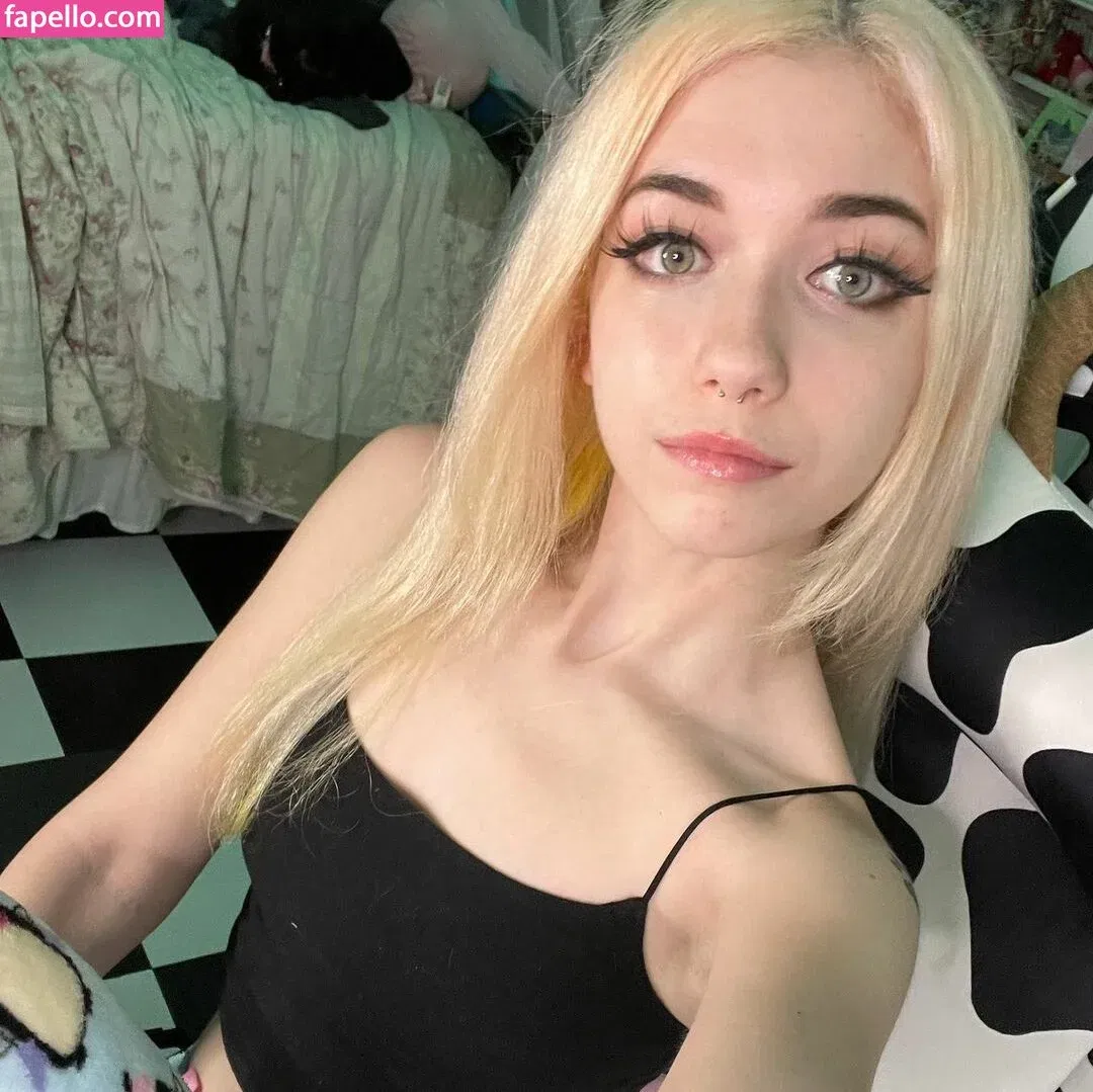 Iluvmeww Onlyfans Photo Gallery 