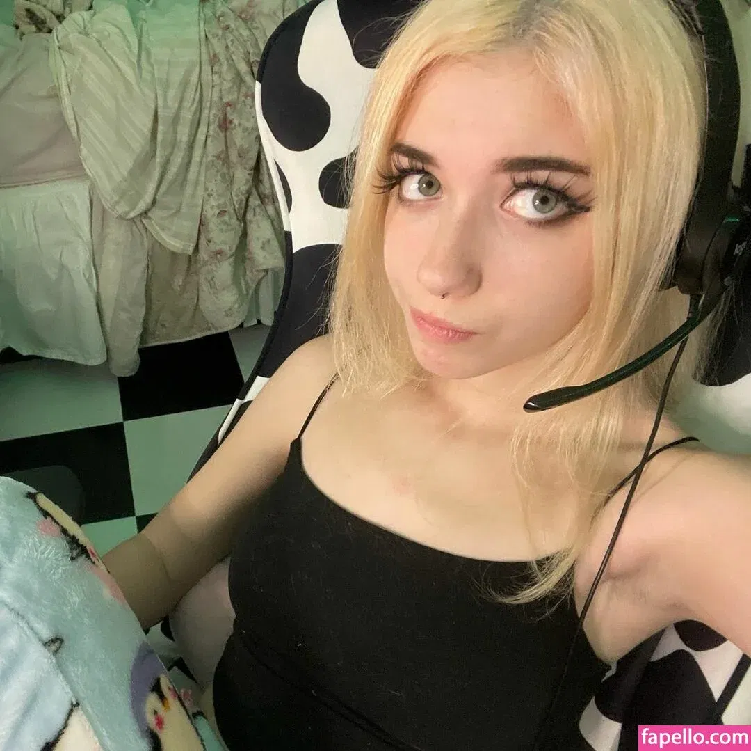 Iluvmeww Onlyfans Photo Gallery 