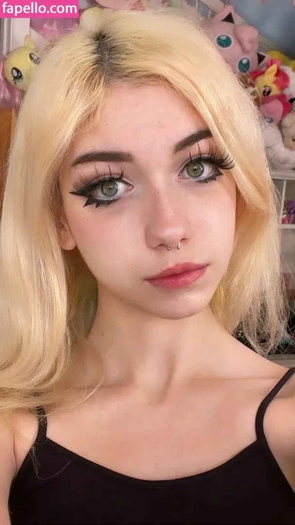 Iluvmeww Onlyfans Photo Gallery 