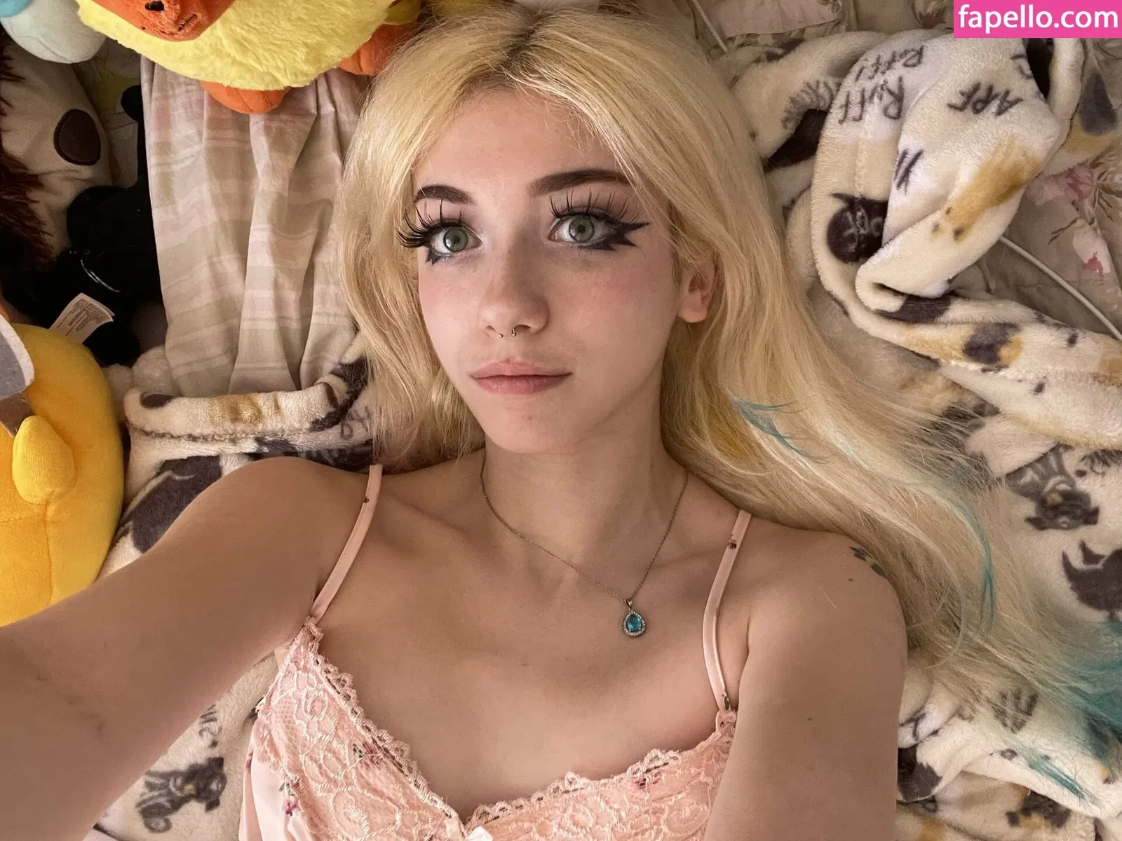 Iluvmeww Onlyfans Photo Gallery 