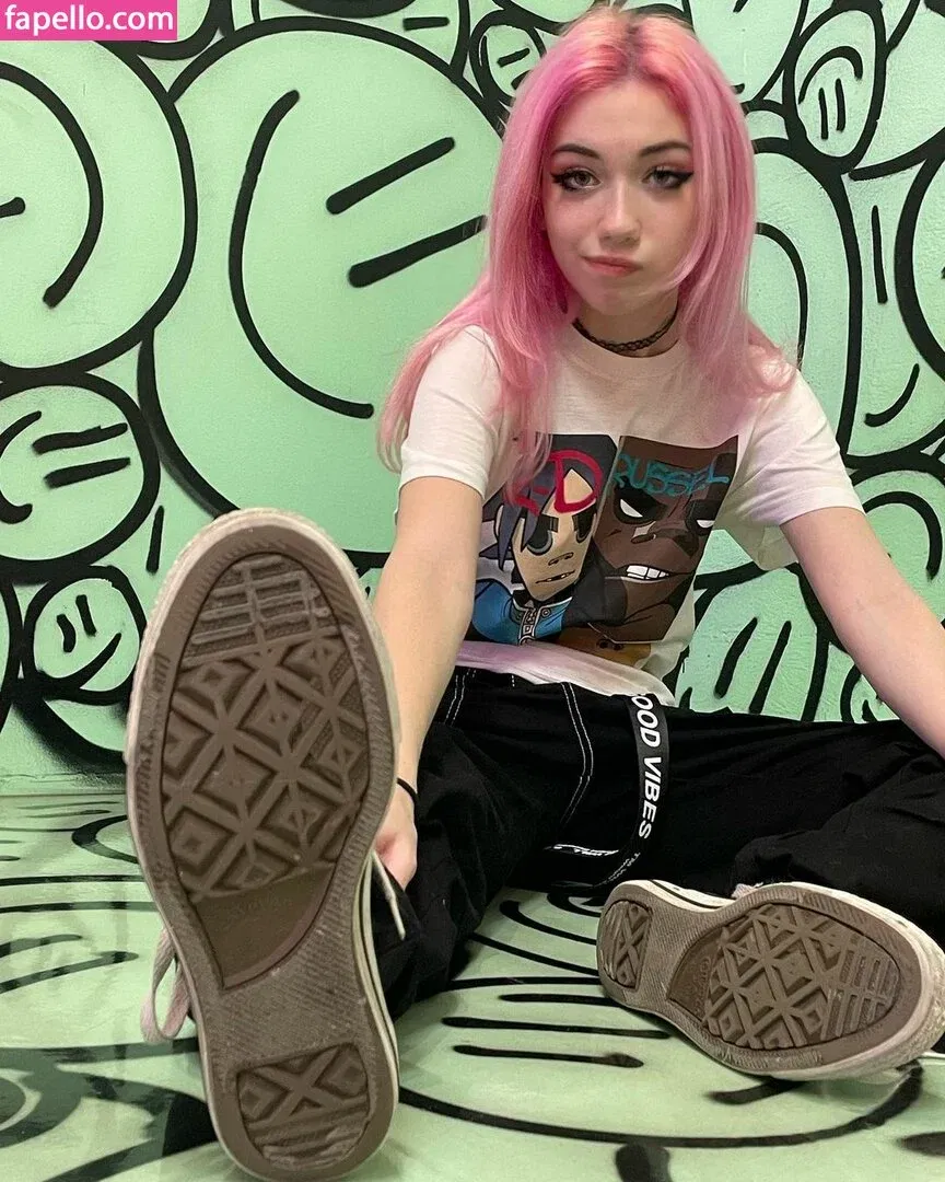 Iluvmeww Onlyfans Photo Gallery 