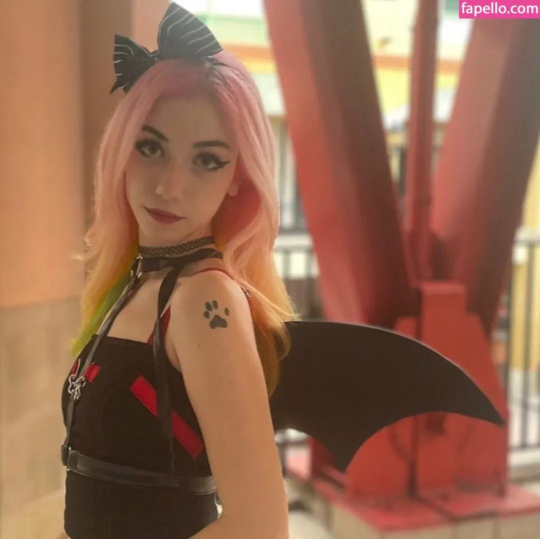 Iluvmeww Onlyfans Photo Gallery 