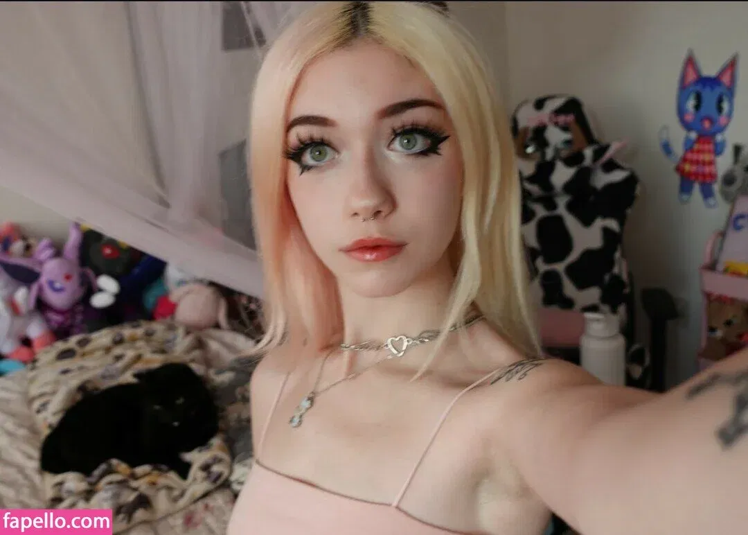 Iluvmeww Onlyfans Photo Gallery 