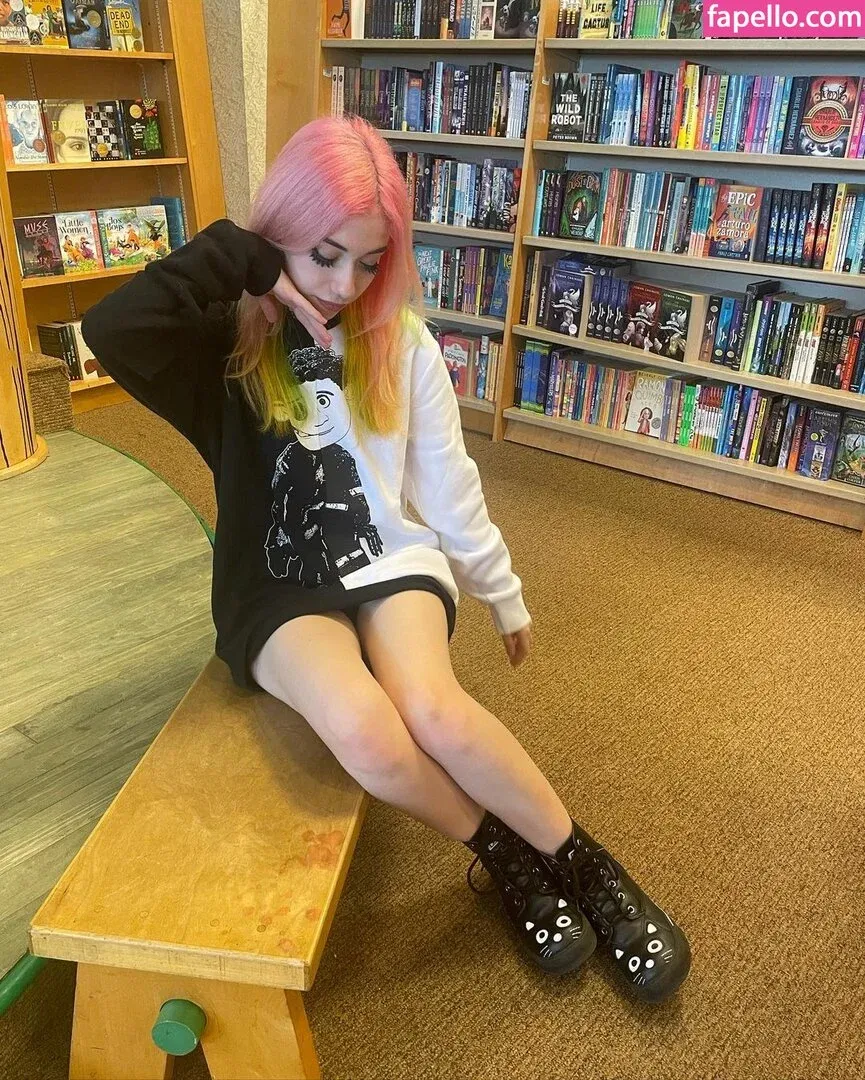 Iluvmeww Onlyfans Photo Gallery 