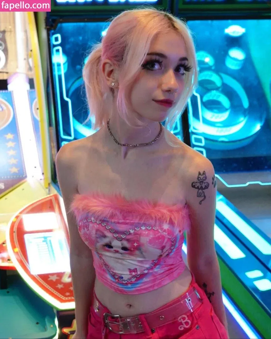 Iluvmeww Onlyfans Photo Gallery 