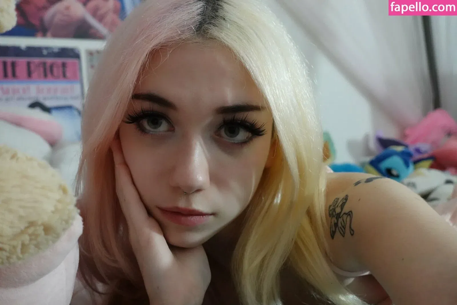 Iluvmeww Onlyfans Photo Gallery 