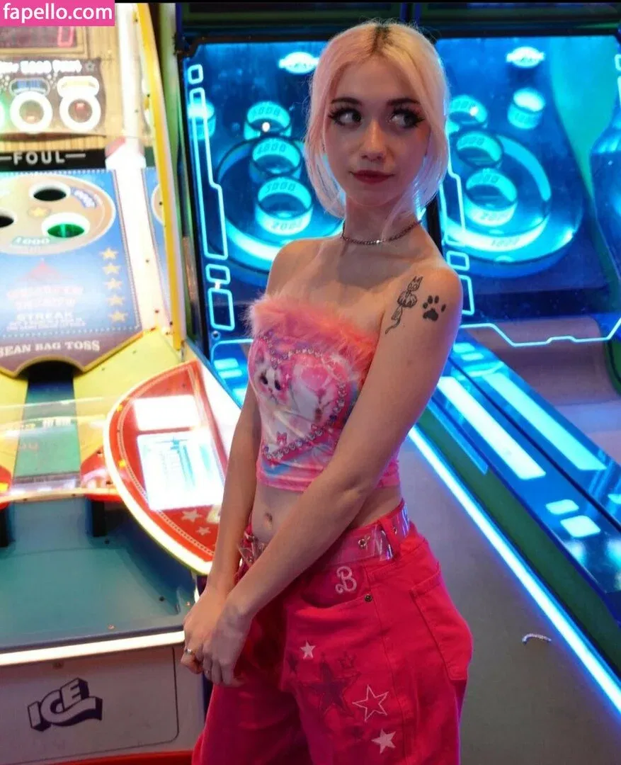 Iluvmeww Onlyfans Photo Gallery 