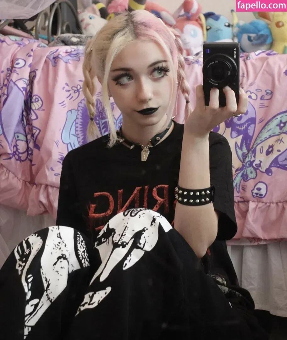 Iluvmeww Onlyfans Photo Gallery 