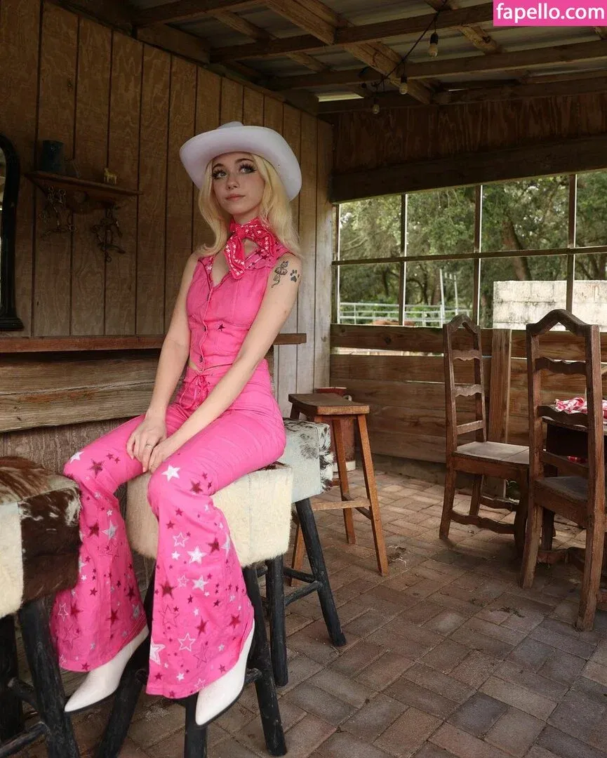 Iluvmeww Onlyfans Photo Gallery 