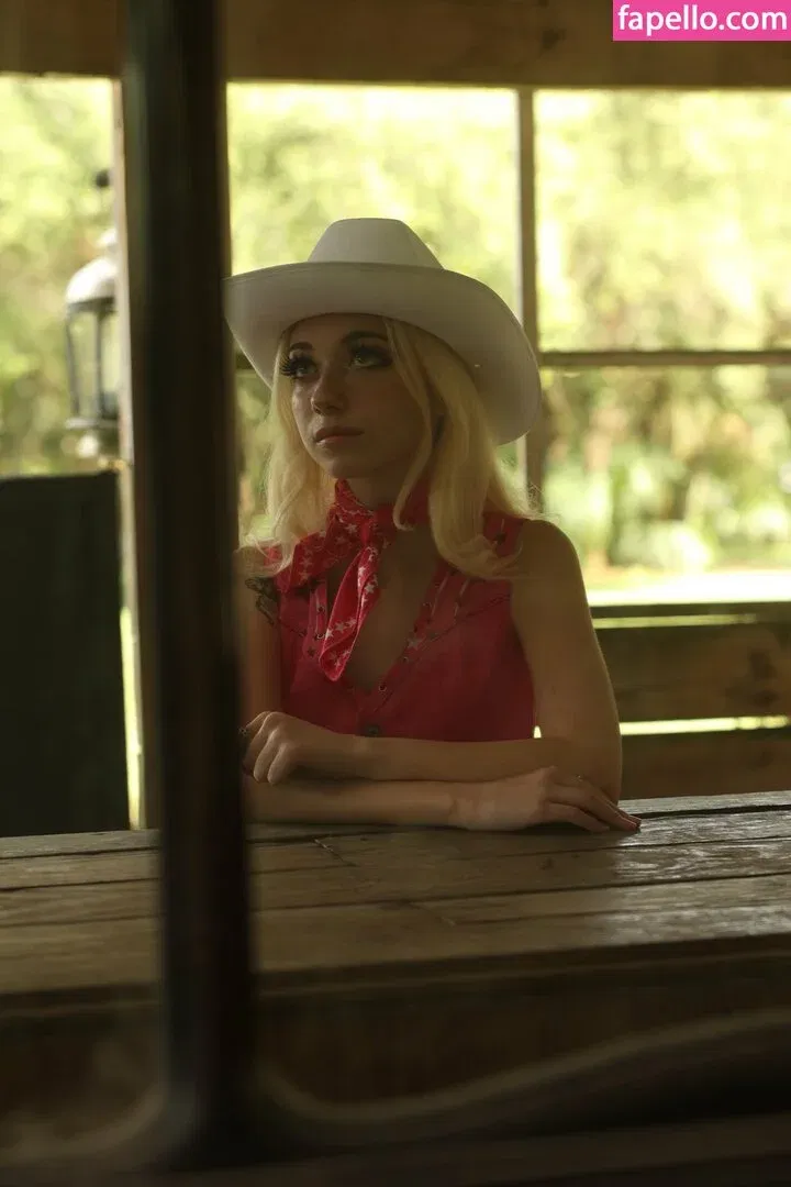 Iluvmeww Onlyfans Photo Gallery 