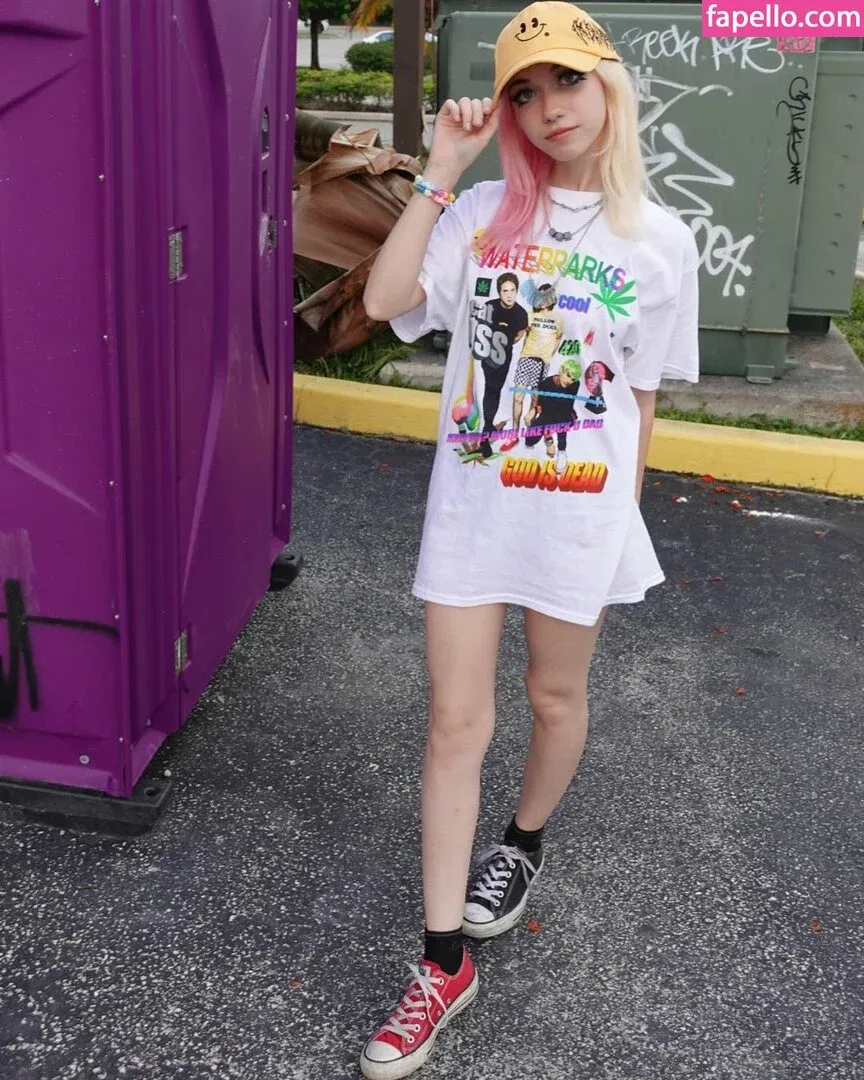 Iluvmeww Onlyfans Photo Gallery 