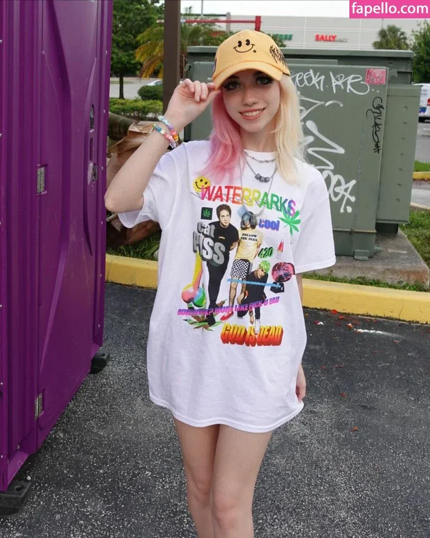 Iluvmeww Onlyfans Photo Gallery 