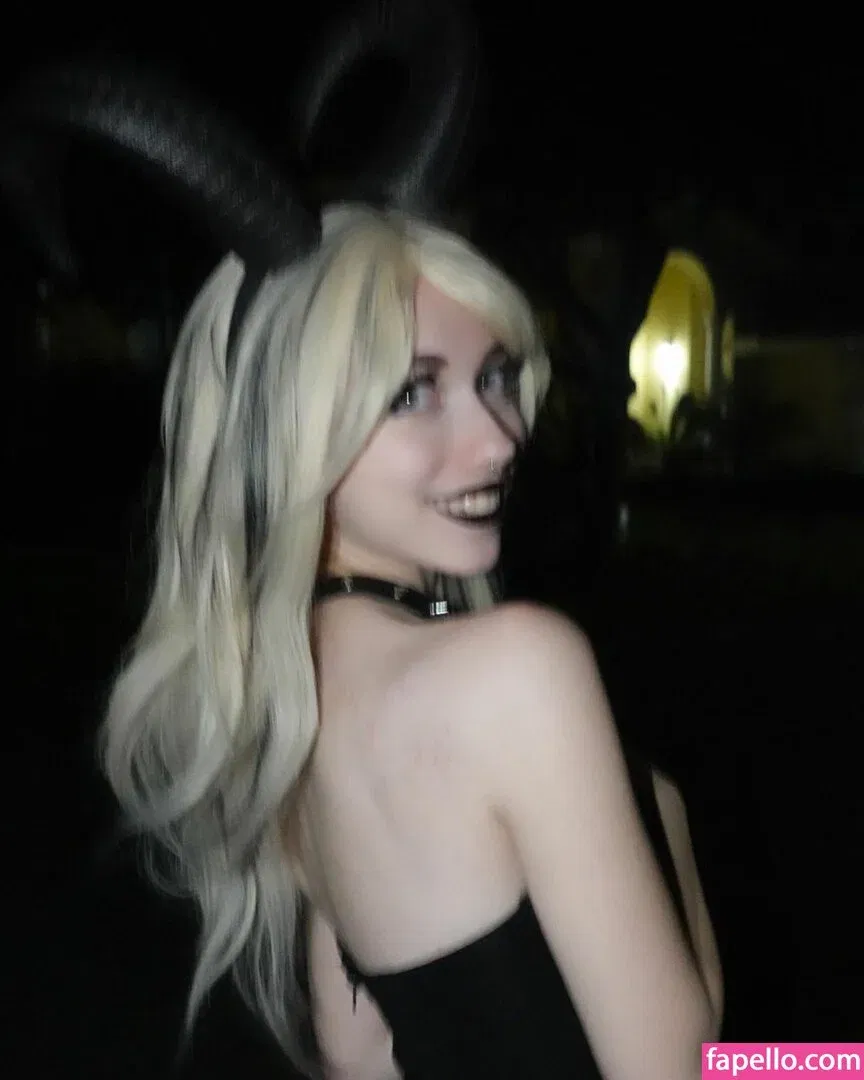 Iluvmeww Onlyfans Photo Gallery 