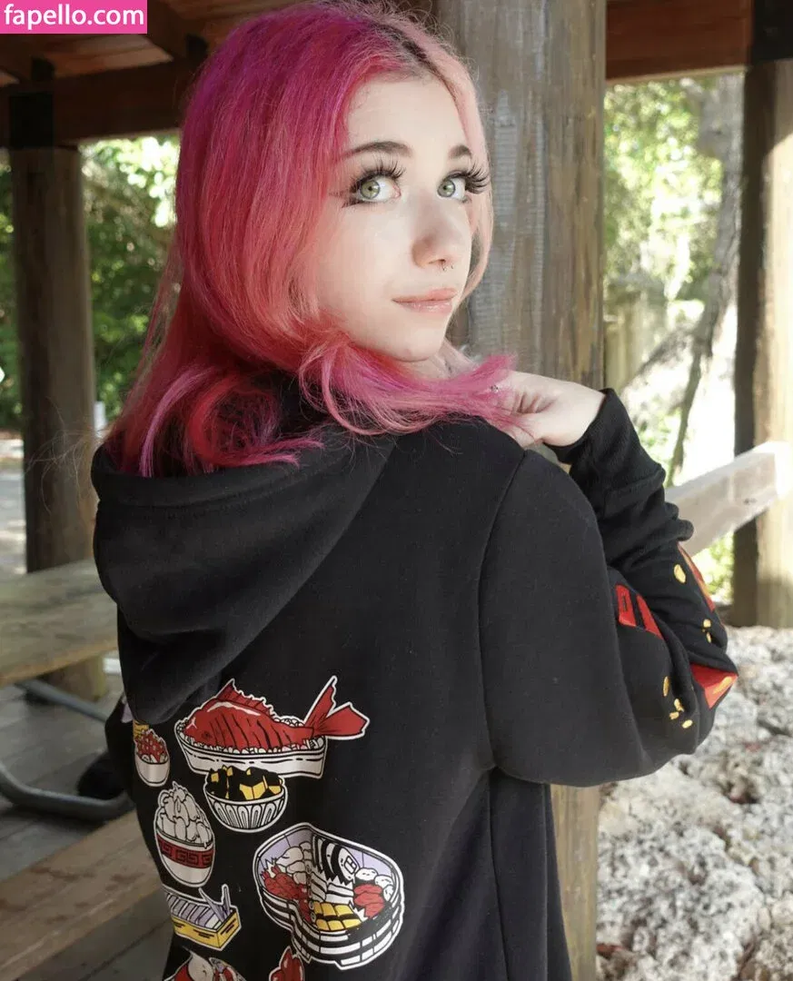 Iluvmeww Onlyfans Photo Gallery 