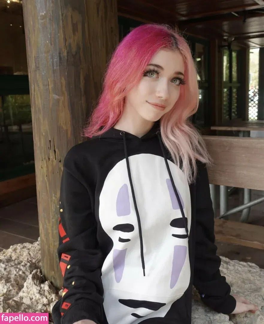 Iluvmeww Onlyfans Photo Gallery 