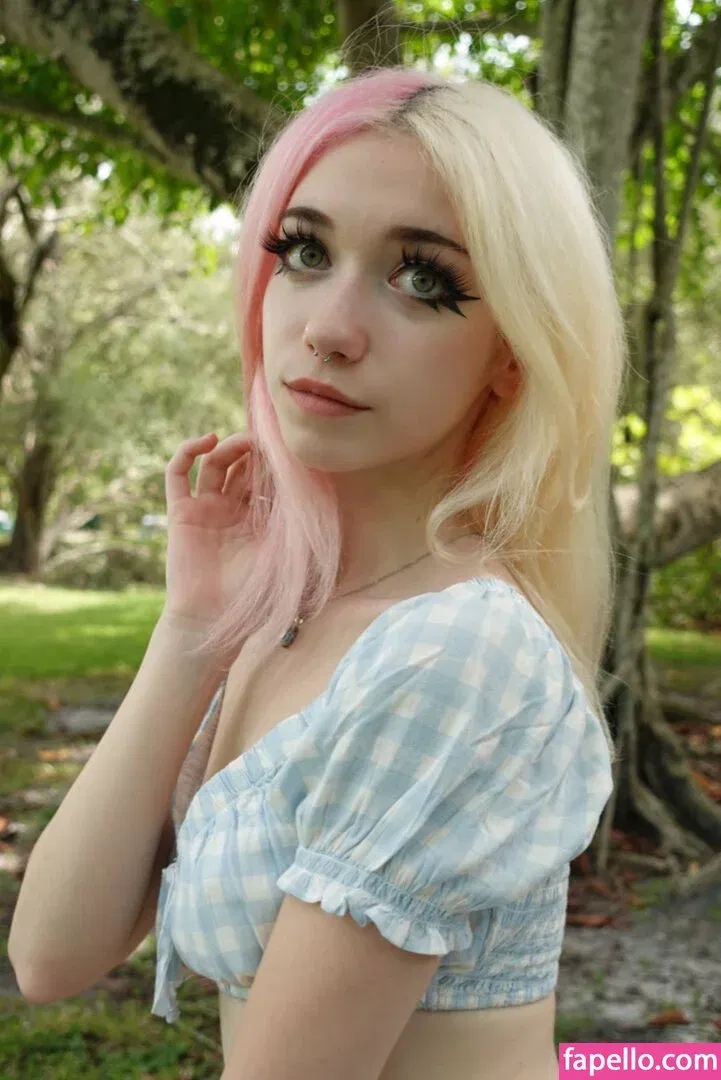 Iluvmeww Onlyfans Photo Gallery 