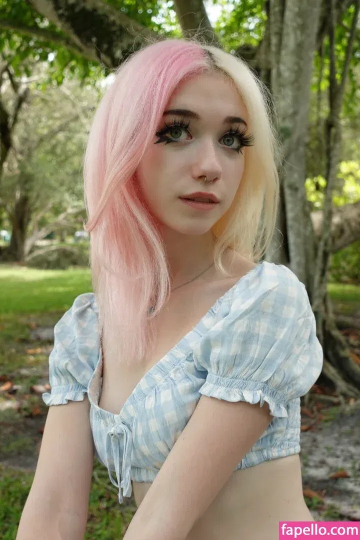 Iluvmeww Onlyfans Photo Gallery 