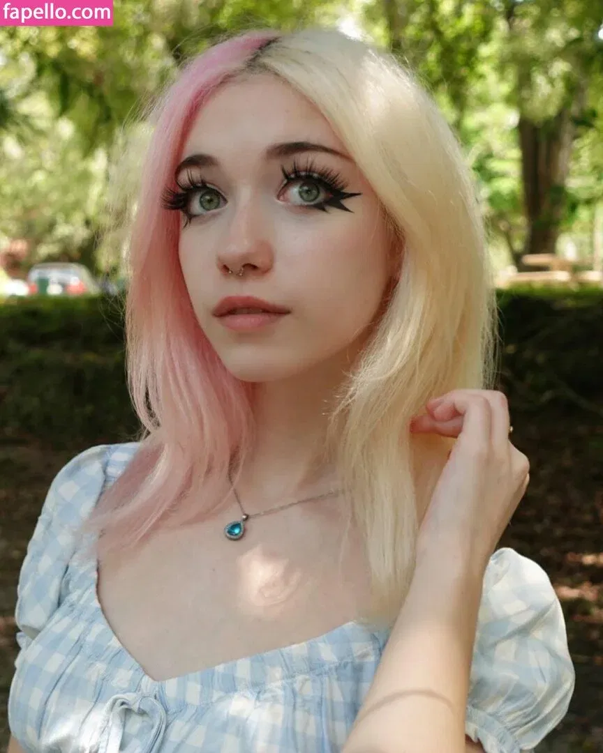 Iluvmeww Onlyfans Photo Gallery 