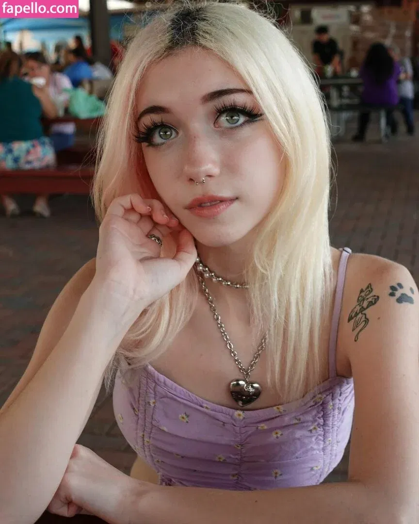 Iluvmeww Onlyfans Photo Gallery 