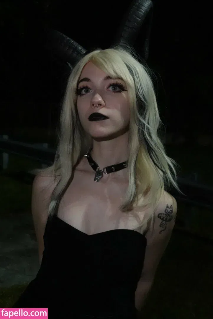 Iluvmeww Onlyfans Photo Gallery 