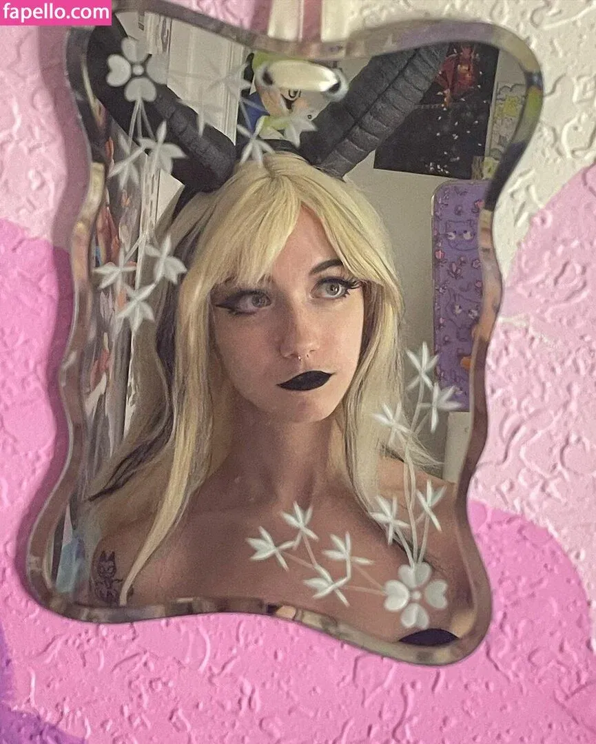 Iluvmeww Onlyfans Photo Gallery 