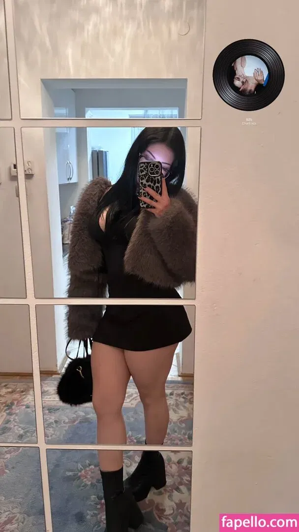 Sudemwah Onlyfans Photo Gallery 