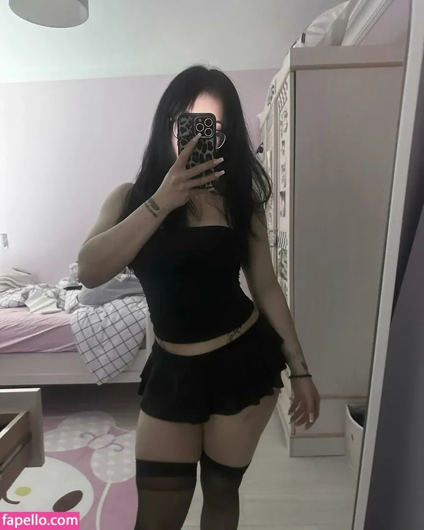 Sudemwah Onlyfans Photo Gallery 